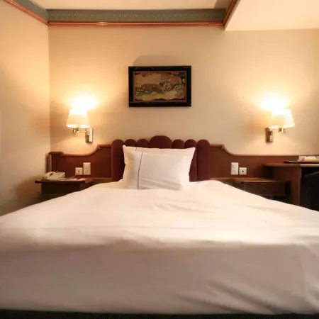 Western Mirabeau Hotel
