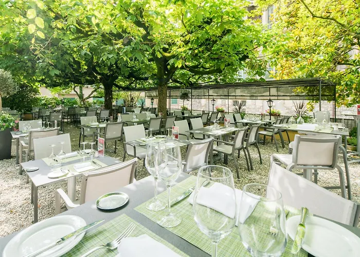 Mirabeau, Bw Signature Collection,